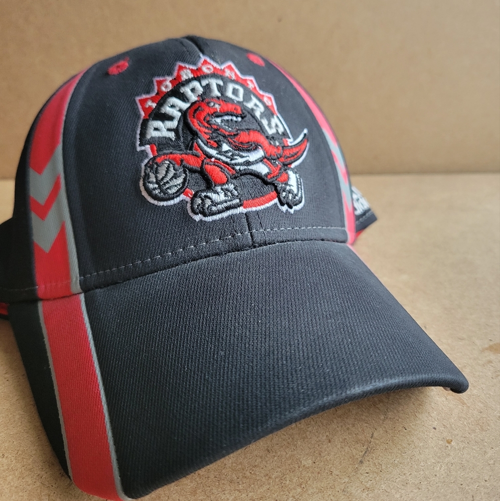 Toronto Raptors adidas fitted elastic band hat small medium